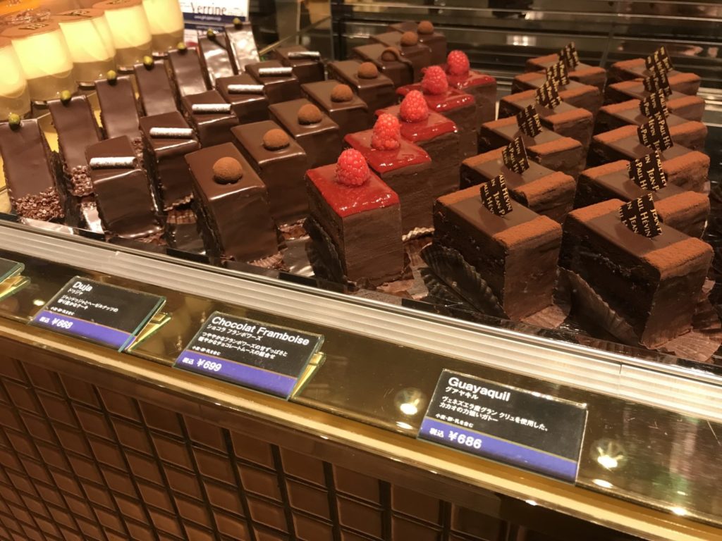ジャンポールエヴァンの世界に浸る 表参道ヒルズのカフェで最高のチョコケーキを食べよう メニュー 店舗情報 営業時間について ボク オトメン美容師